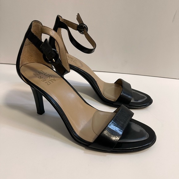 👡 Naturalizer Women's Leah Ankle Strap Heeled Sandal - Size 9W  👡 - Picture 2 of 13